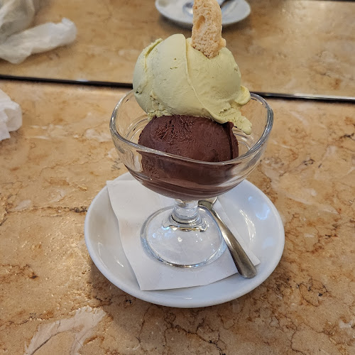 D'oro Gelato e Caffè - Hospitality and gastronomy