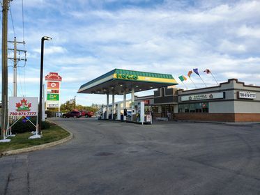 Gregan's Fried Chicken & Poutines