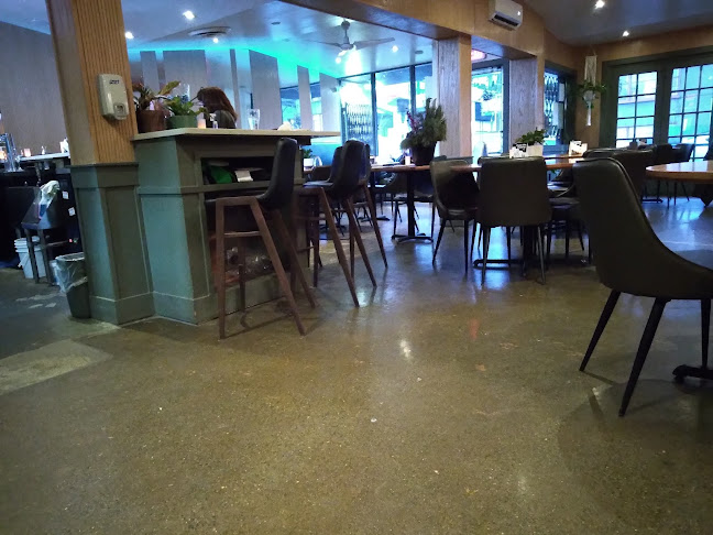 3838 Oak St, Vancouver, BC V6H 2M5