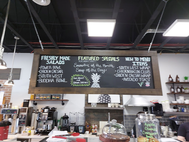 Pineapple Express Smoothie Bar & Bistro