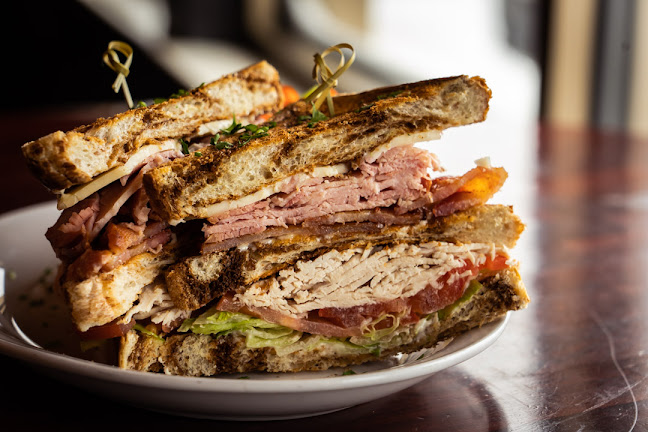 Comentarii opinii despre Leopold’s Tavern Warman