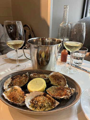 Fanny Bay Oyster Bar & Shellfish Market - Vancouver