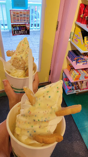 Comentarii opinii despre Dessart Sweets Ice Cream & Candy Store