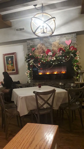 Yiannis Taverna Greek Restaurant - Edmonton