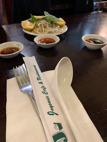 551 Howe St, Vancouver, BC V6C 2C2