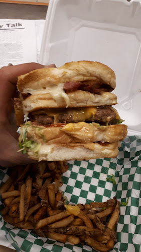 Deluca's Pizza - Sault Ste. Marie