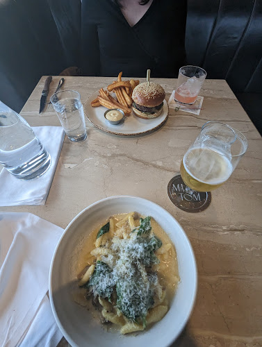 Major Tom Bar - Hospitality and gastronomy