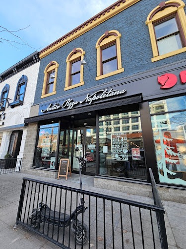 347 Bernard Ave, Kelowna, BC V1Y 6N6