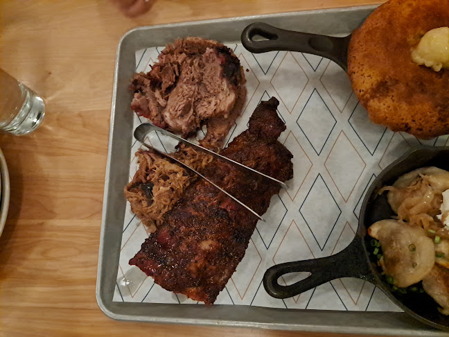 8216 104 Street NW, Edmonton, AB T6E 4E5