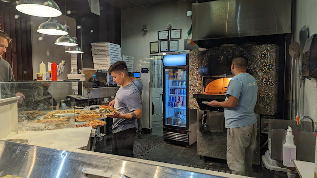 La Pache Pizza Commercial Drive - Vancouver