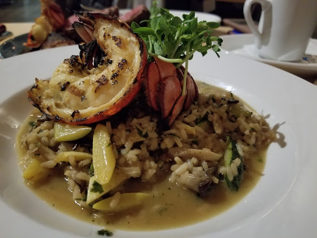 Tide and Vine Oyster House - Niagara Falls