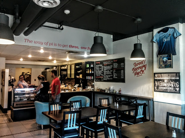 Opinii despre Sweet And Savoury Pie Company - Online Pie Delivery Service în Port Moody - Hospitality and gastronomy