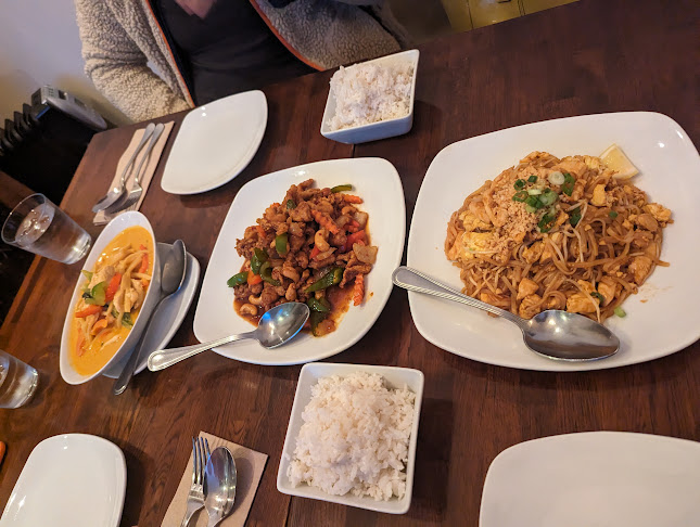 Comentarii opinii despre Thai New West Restaurant