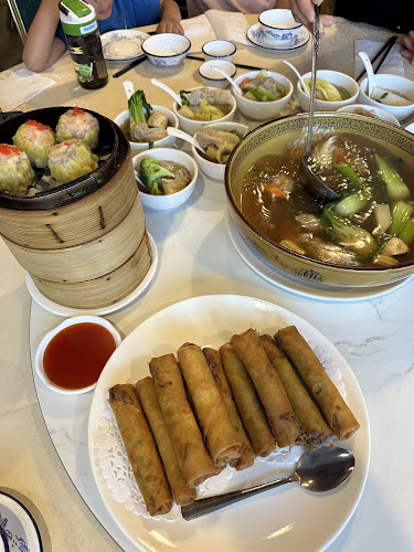 U & Me (Centre St. SW)