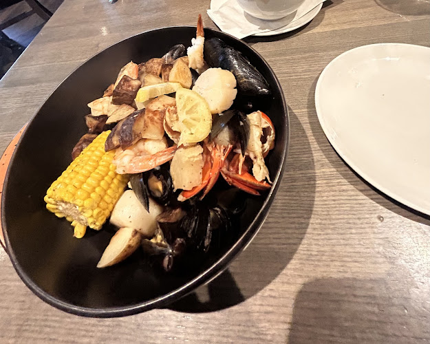 The Local Pub and Oyster Bar - Hospitality and gastronomy