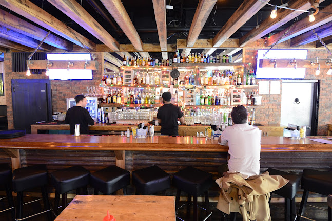 232 Queen St W, Toronto, ON M5V 1Z6