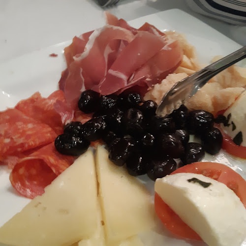 Mastro Roberto Trattoria - Hospitality and gastronomy