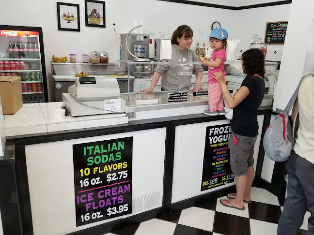 3 Manitoba St, Bracebridge, ON P1L 1S4