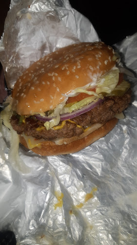 Fatburger Campbell River - Hospitality and gastronomy