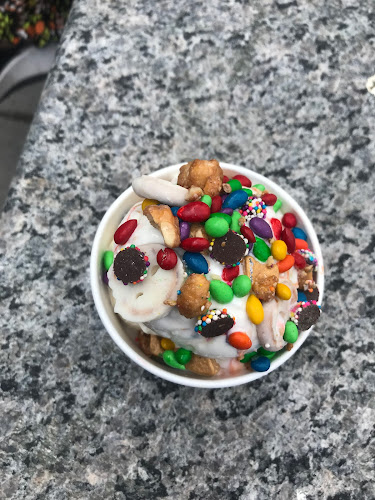 207 Queens Quay W, Toronto, ON M5J 1A7