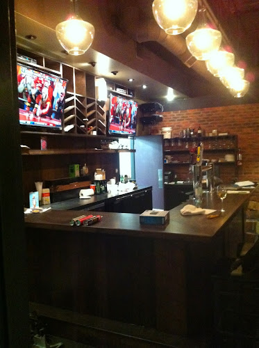 Bowman's Bar & Grill