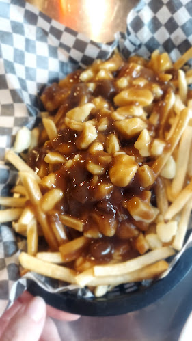 Opinii despre Yank's Old Niagara Bar & Grill în Niagara Falls - Hospitality and gastronomy