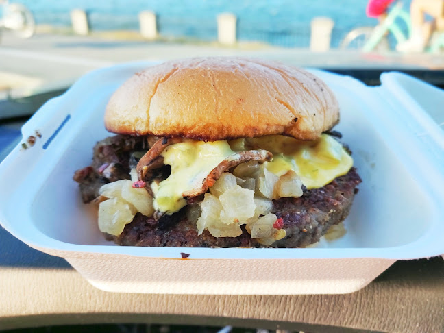 Pigot's Burger Club - Vancouver