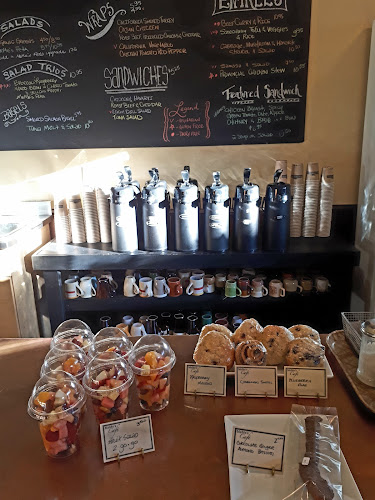 Opinii despre MeMe's Cafe and Food Shop în Wilmot - Hospitality and gastronomy