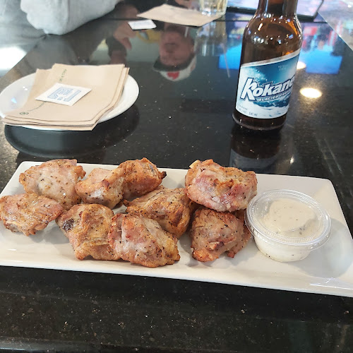 Opinii despre John Henry's Pub în Calgary - Hospitality and gastronomy