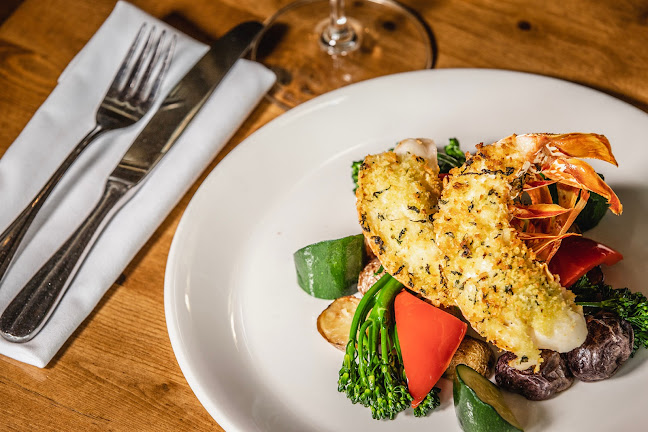 West Coast Seafood & Raw Bar Kelowna - Hospitality and gastronomy