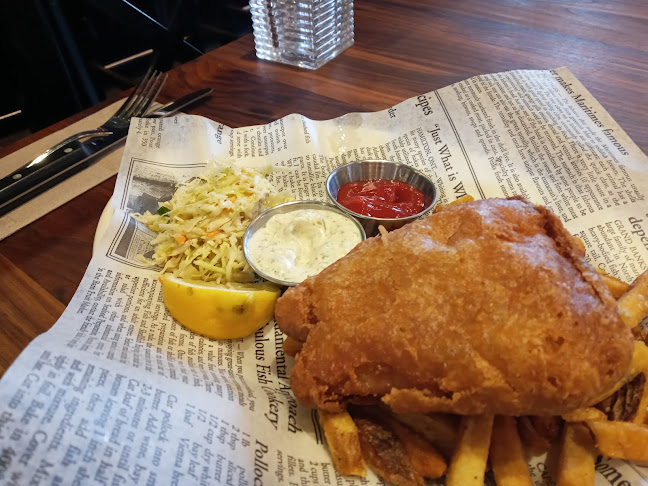 Browns Socialhouse Camrose - Hospitality and gastronomy