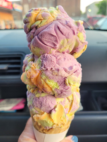 Opinii despre Sweet Tops Ice Cream în Winnipeg - Hospitality and gastronomy