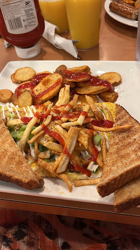 Country Girl Family Restaurant - Hospitality and gastronomy