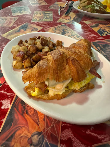 1087 Granville St, Vancouver, BC V6Z 1L4