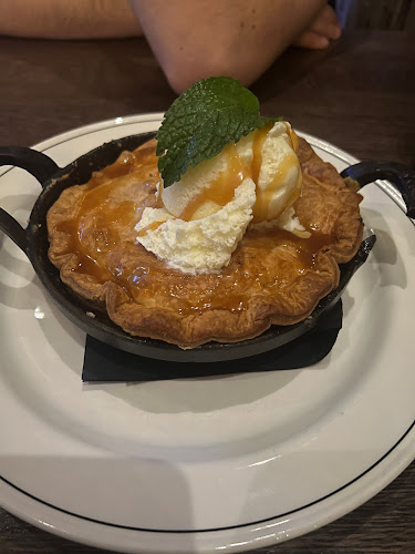 Hart's Table & Bar - Edmonton