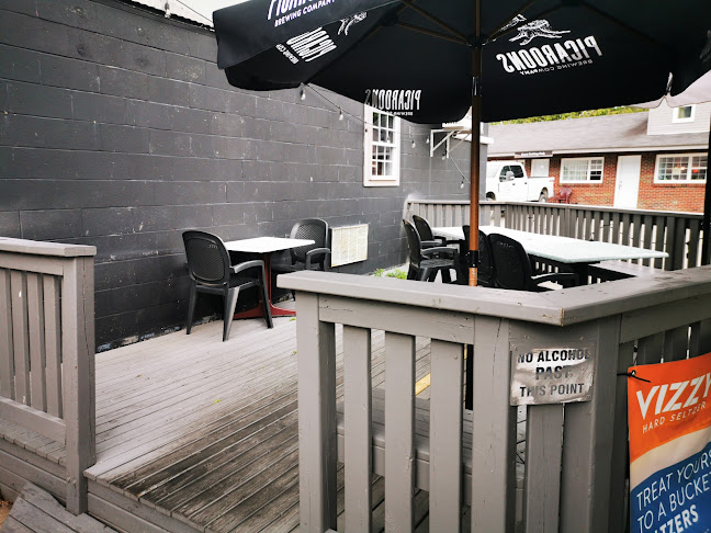 Cannon's Cross Pub - Fredericton