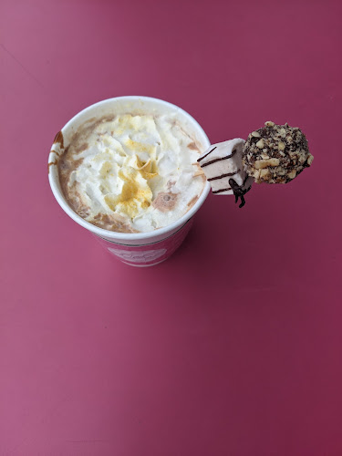 Ollia Macarons & Tea - Calgary