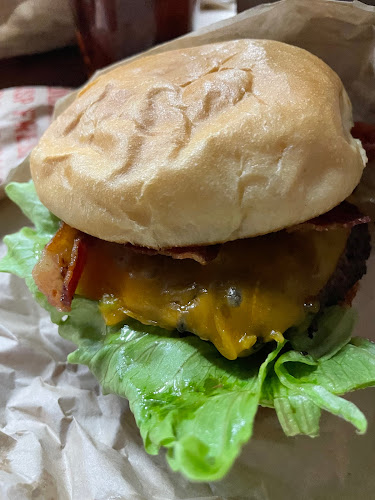 Triple O's Pacific Coliseum - Hospitality and gastronomy