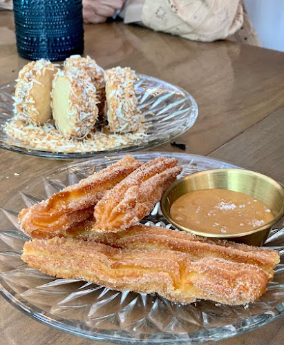 485 King St W, Toronto, ON M5V 1K4