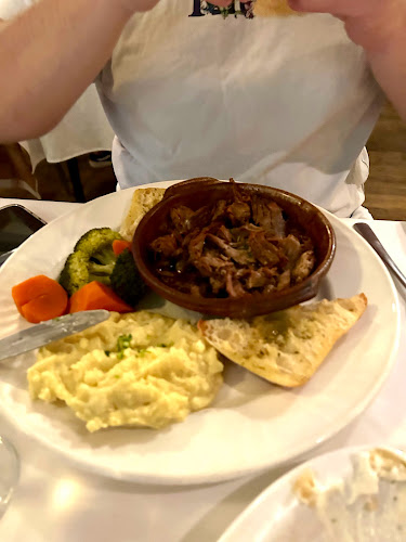 Yiannis Taverna Greek Restaurant - Edmonton