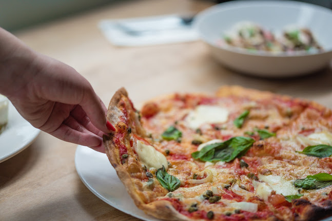 Lombardo's Pizzeria & Ristorante - Hospitality and gastronomy