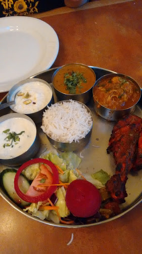 Bombay Bhel Restaurant - Hospitality and gastronomy