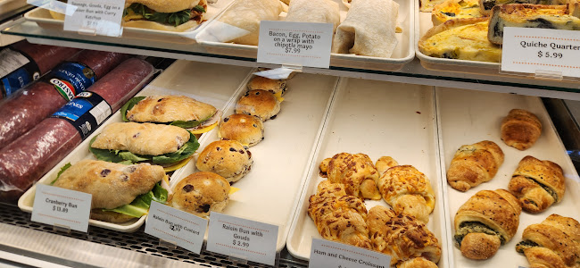 Opinii despre Dutch Delicious Bakery & Deli în Edmonton - Hospitality and gastronomy