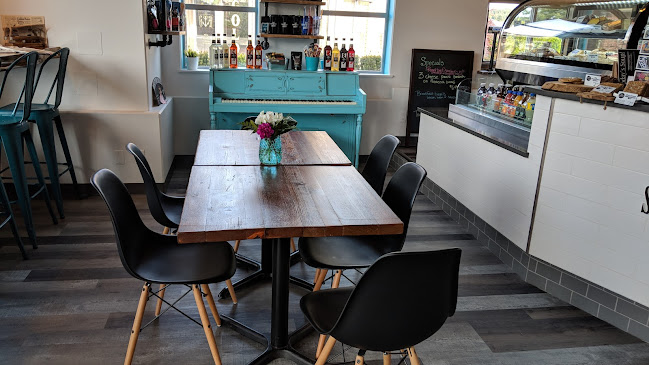 2253 S Island Hwy #1, Campbell River, BC V9P 9E2