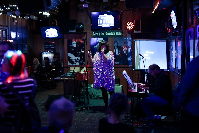 287 Garry St, Winnipeg, MB R3C 1H9