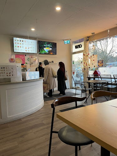 6916 Number 3 Rd, Richmond, BC V6Y 0L5