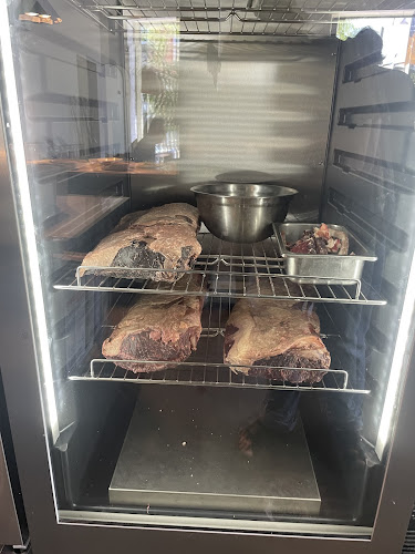 195 Christina St N, Sarnia, ON N7T 5S3