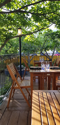 536 6th St, Courtenay, BC V9N 1M6