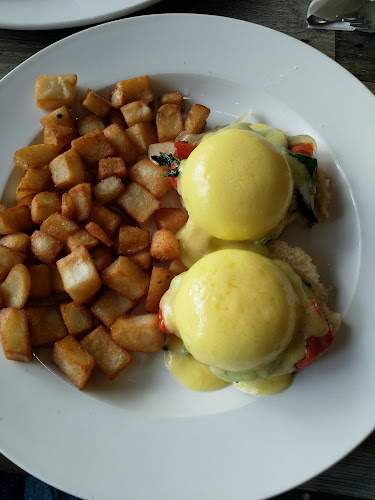 Comentarii opinii despre The Food And Art Cafe