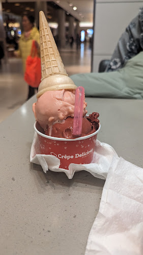 Crepe Delicious Toronto Eaton Centre - Hospitality and gastronomy